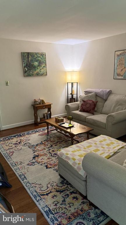 Image 4 of property listing at 500 THAYER AVE #303, Silver Spring, MD 20910