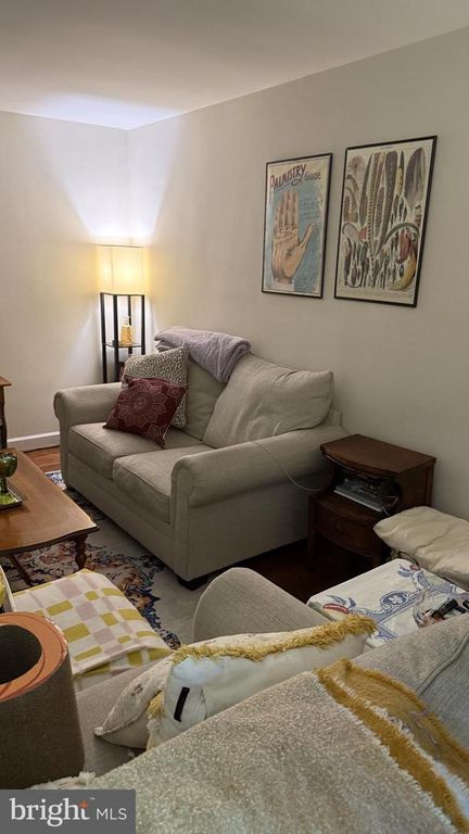 Image 5 of property listing at 500 THAYER AVE #303, Silver Spring, MD 20910