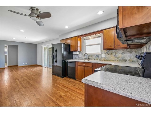 1628 S Dudley Ct, Lakewood, CO 80232