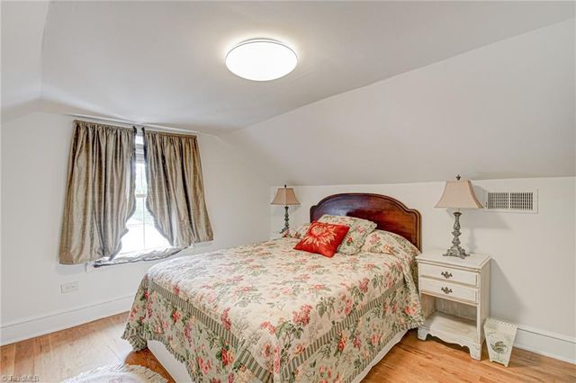 2304 Lyndhurst Avenue, Winston-salem, NC 27103