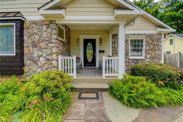 2304 Lyndhurst Avenue, Winston-salem, NC 27103