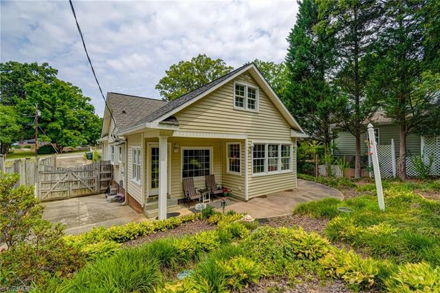 2304 Lyndhurst Avenue, Winston-salem, NC 27103