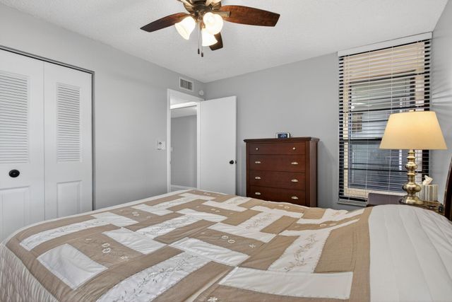 6239 Coral Lake Drive 403, Margate, FL 33063