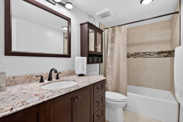 6239 Coral Lake Drive 403, Margate, FL 33063