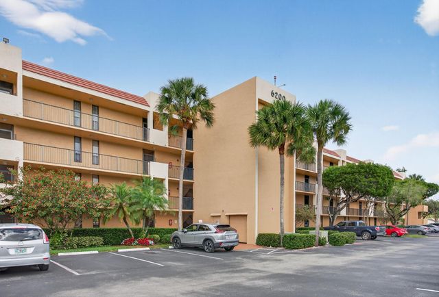 6239 Coral Lake Drive 403, Margate, FL 33063