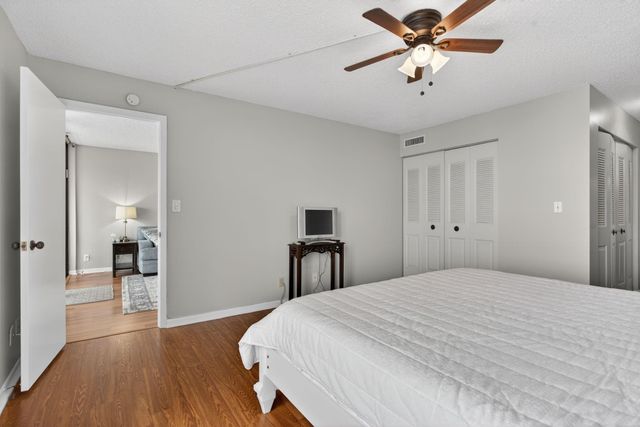 6239 Coral Lake Drive 403, Margate, FL 33063