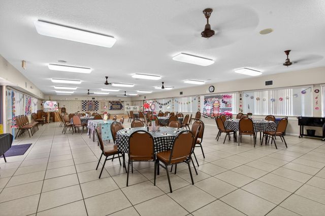 6239 Coral Lake Drive 403, Margate, FL 33063