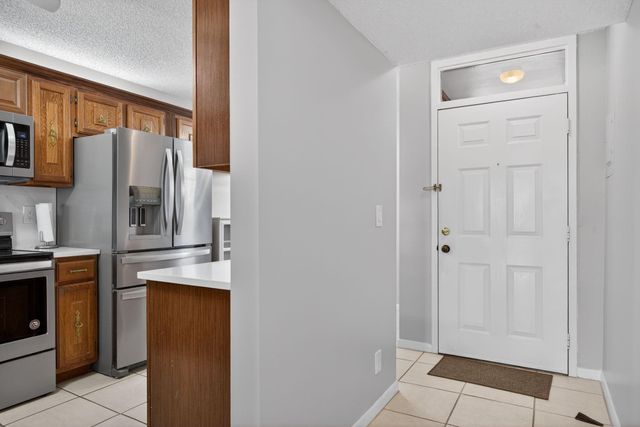 6239 Coral Lake Drive 403, Margate, FL 33063