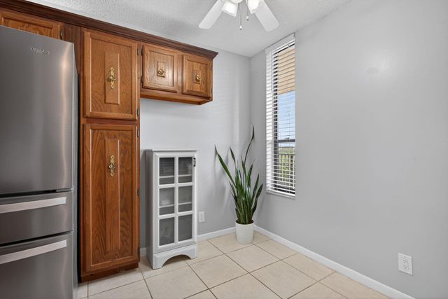 6239 Coral Lake Drive 403, Margate, FL 33063