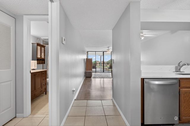 6239 Coral Lake Drive 403, Margate, FL 33063