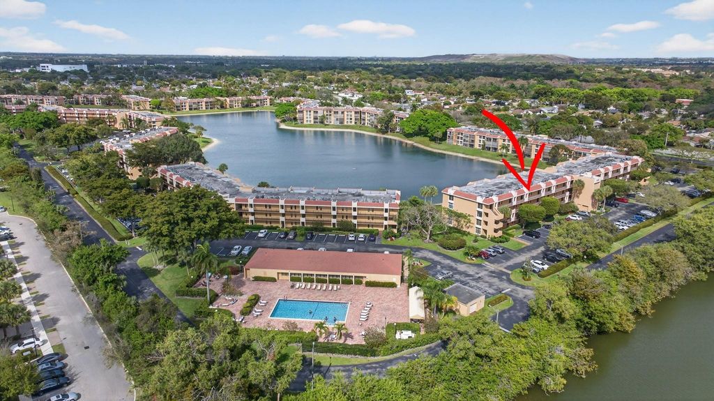 6239 Coral Lake Drive 403, Margate, FL 33063