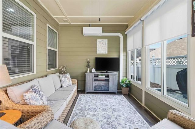 516 Riverview Lane, Canton, GA 30114