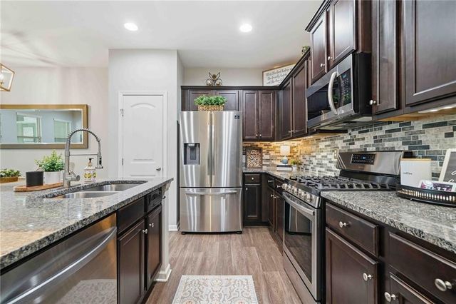 516 Riverview Lane, Canton, GA 30114