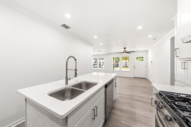 1630 Hansboro Avenue, Dallas, TX 75224