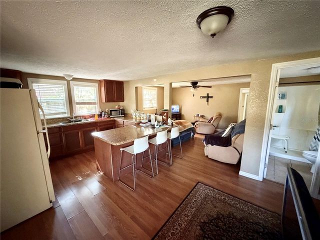 2318 HIBISCUS AVENUE, Seffner, FL 33584