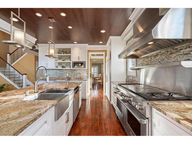 5804 Huntington Hills Dr, Fort Collins, CO 80525