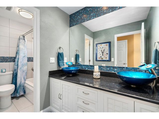 5804 Huntington Hills Dr, Fort Collins, CO 80525