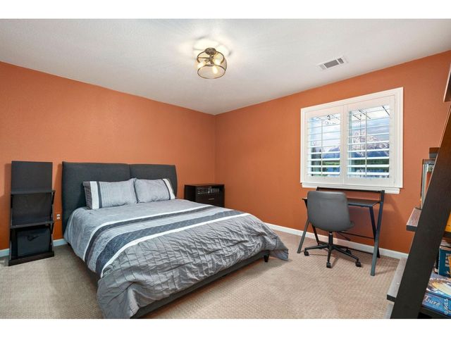 5804 Huntington Hills Dr, Fort Collins, CO 80525