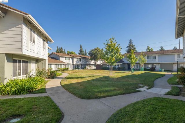 4861 SAGINAW CIR, Pleasanton, CA 94588