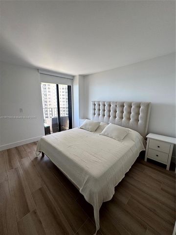 520 Brickell Key Dr A913, Miami, FL 33131