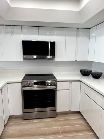 520 Brickell Key Dr A913, Miami, FL 33131