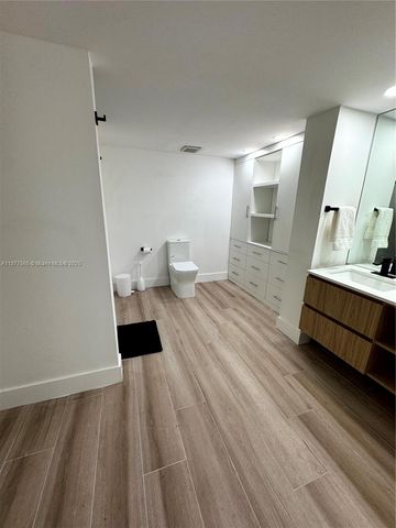 520 Brickell Key Dr A913, Miami, FL 33131
