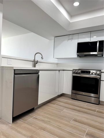 520 Brickell Key Dr A913, Miami, FL 33131