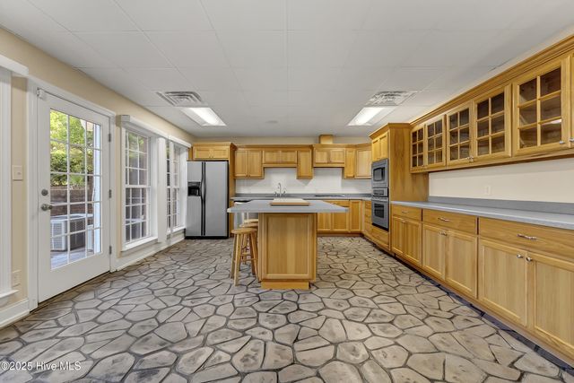 240 Drake Landing, New Bern, NC 28560