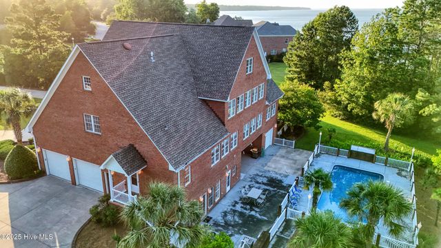 240 Drake Landing, New Bern, NC 28560