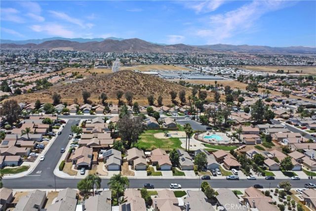 27827 Cannon Drive, Menifee, CA 92585