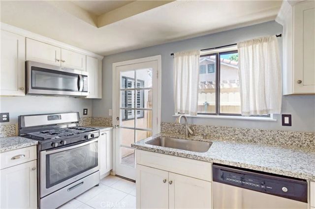 27827 Cannon Drive, Menifee, CA 92585