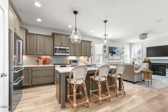 80 Landover Circle, Chapel Hill, NC 27516