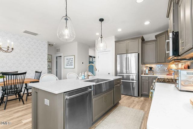 80 Landover Circle, Chapel Hill, NC 27516