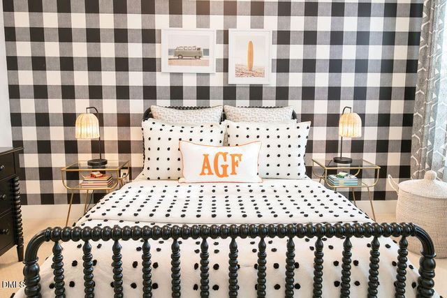 80 Landover Circle, Chapel Hill, NC 27516