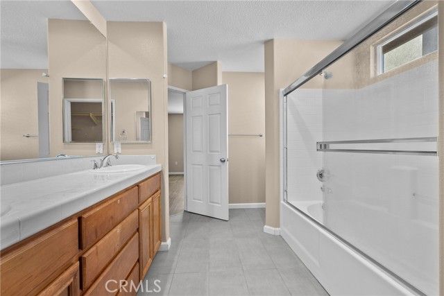 9447 Hendrix, North Hills (los Angeles), CA 91343