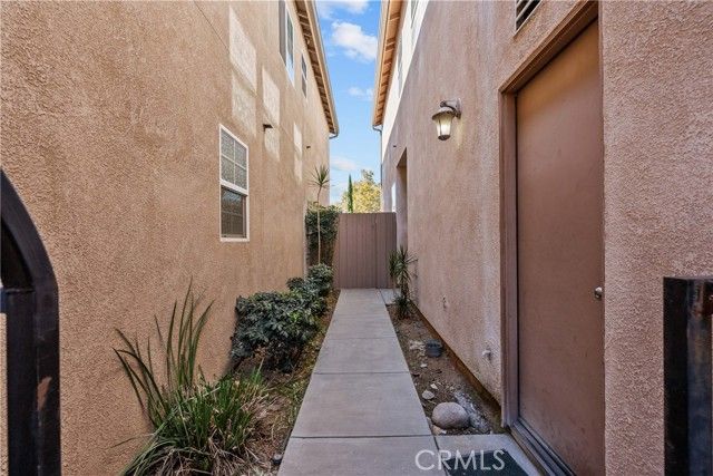 9447 Hendrix, North Hills (los Angeles), CA 91343