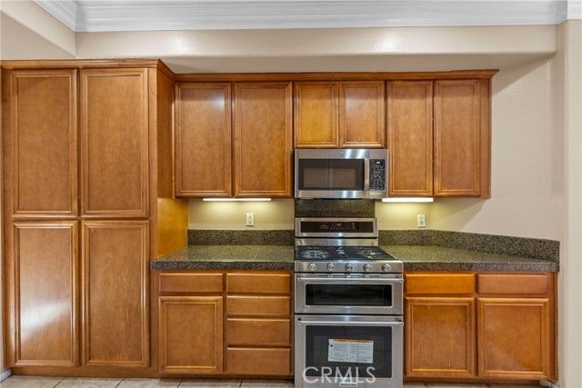 9447 Hendrix, North Hills (los Angeles), CA 91343