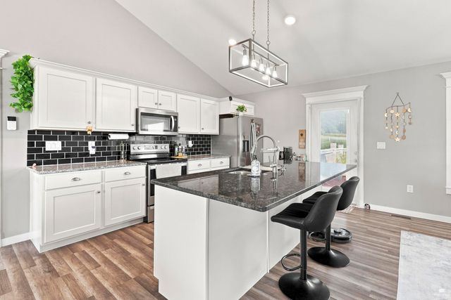 8867 Regina Lane, Manhattan, KS 66502