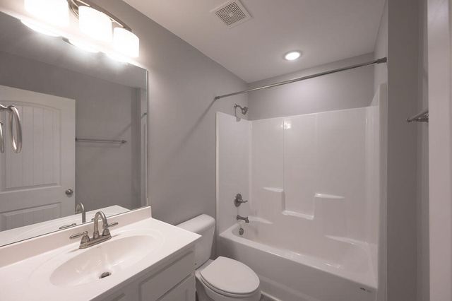 2015 Dolly Drive, Richmond, KY 40475