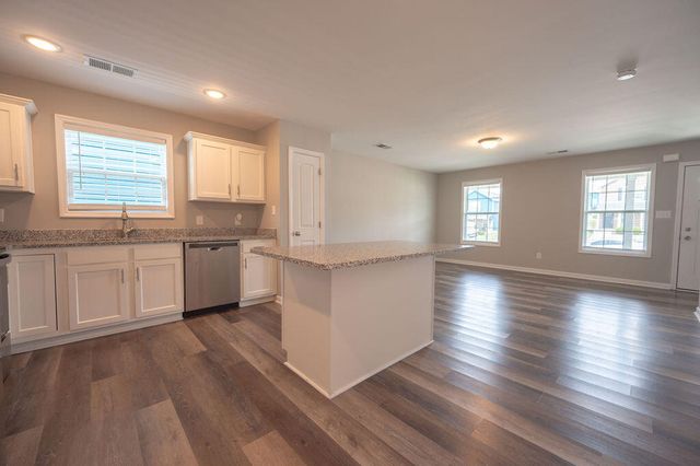 2015 Dolly Drive, Richmond, KY 40475
