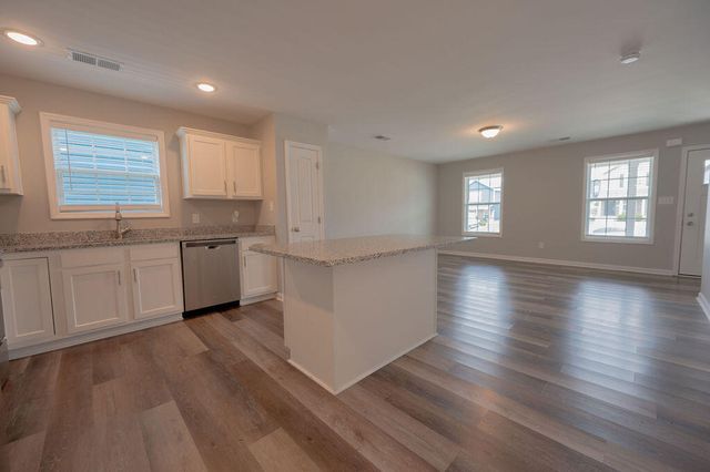 2015 Dolly Drive, Richmond, KY 40475