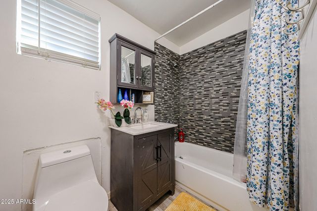 8223 S CALLE AZTECA --, Guadalupe, AZ 85283