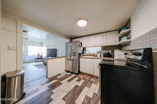 8223 S CALLE AZTECA --, Guadalupe, AZ 85283