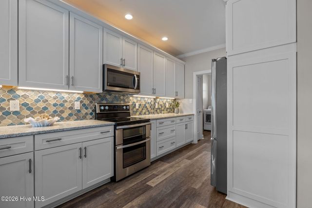 10522 Island Circle, Emerald Isle, NC 28594