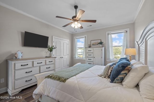 10522 Island Circle, Emerald Isle, NC 28594