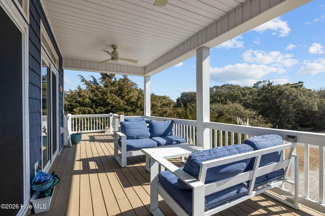 10522 Island Circle, Emerald Isle, NC 28594