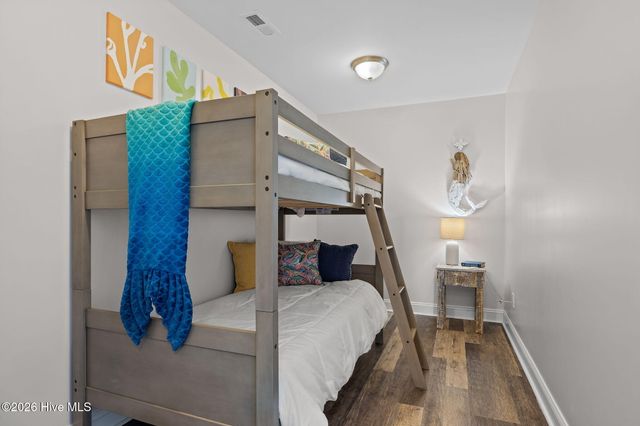 10522 Island Circle, Emerald Isle, NC 28594