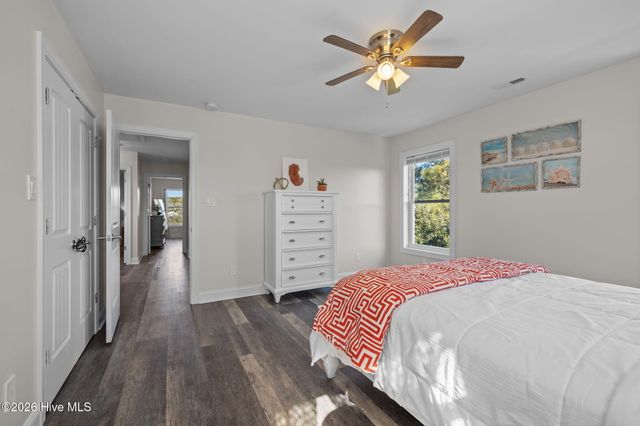 10522 Island Circle, Emerald Isle, NC 28594