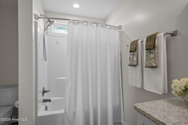 10522 Island Circle, Emerald Isle, NC 28594