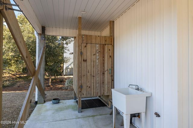 10522 Island Circle, Emerald Isle, NC 28594